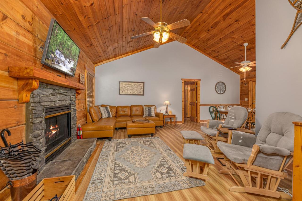 Firefly Hollow Cabin - Smoky Mountains - Soaky Mountain Water Park - Sevierville Convention Center ピジョンフォージ エクステリア 写真