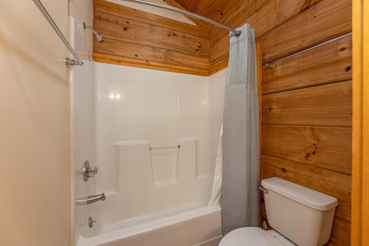 Firefly Hollow Cabin - Smoky Mountains - Soaky Mountain Water Park - Sevierville Convention Center ピジョンフォージ エクステリア 写真