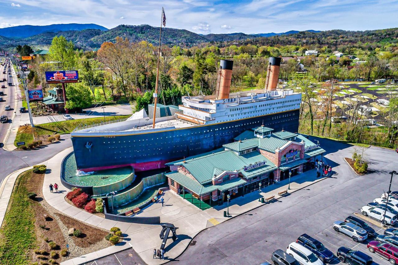 Firefly Hollow Cabin - Smoky Mountains - Soaky Mountain Water Park - Sevierville Convention Center ピジョンフォージ エクステリア 写真